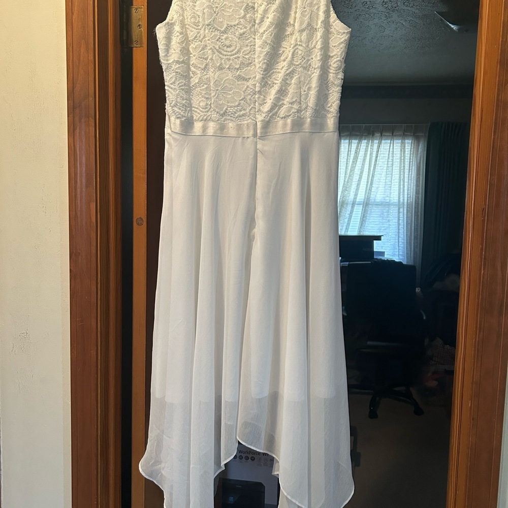 Chic White High-Low Lace Dress